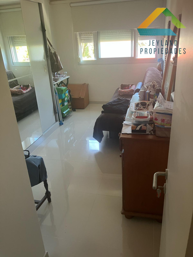 Apartamento ID.136 - SE VENDE APARTAMENTO 2 DORM EN EDIFICIO SUMMER TOWER 