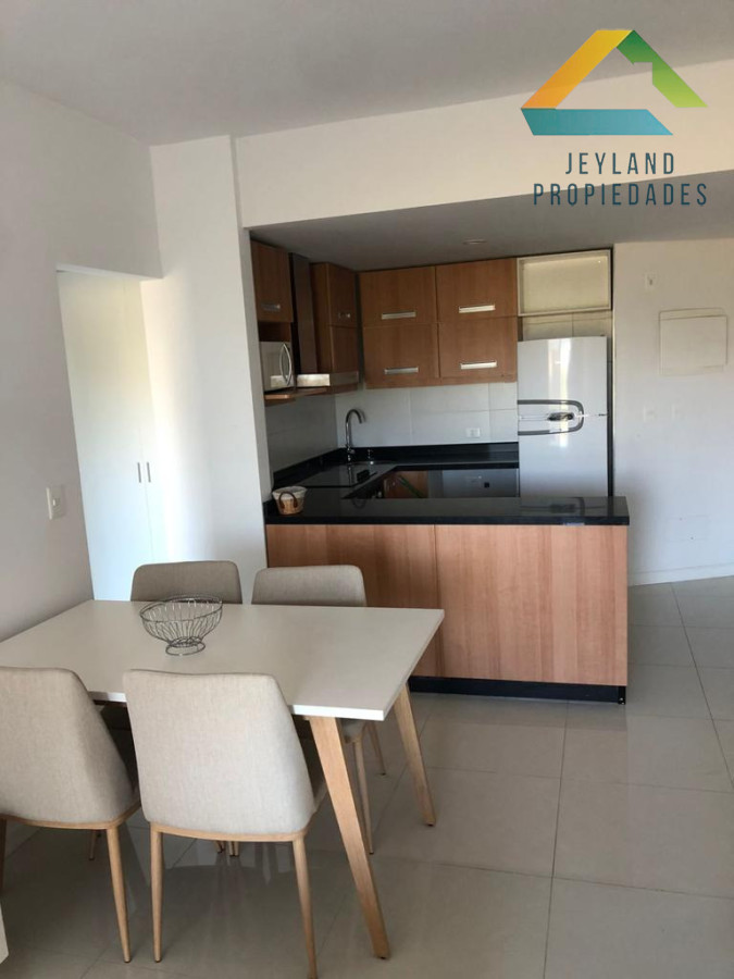 Apartamento ID.366 -  ALQUILER - APARTAMENTO FRENTE AL MAR 