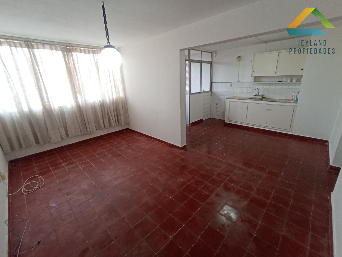 Apartamento ID.123 - SE VENDE APTO 2 DORMITORIOS EN COMPLEJO B8 BARRIO INVE MALDONADO