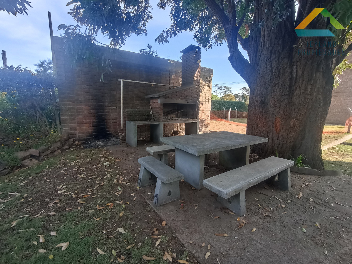 Apartamento ID.123 - SE VENDE APTO 2 DORMITORIOS EN COMPLEJO B8 BARRIO INVE MALDONADO
