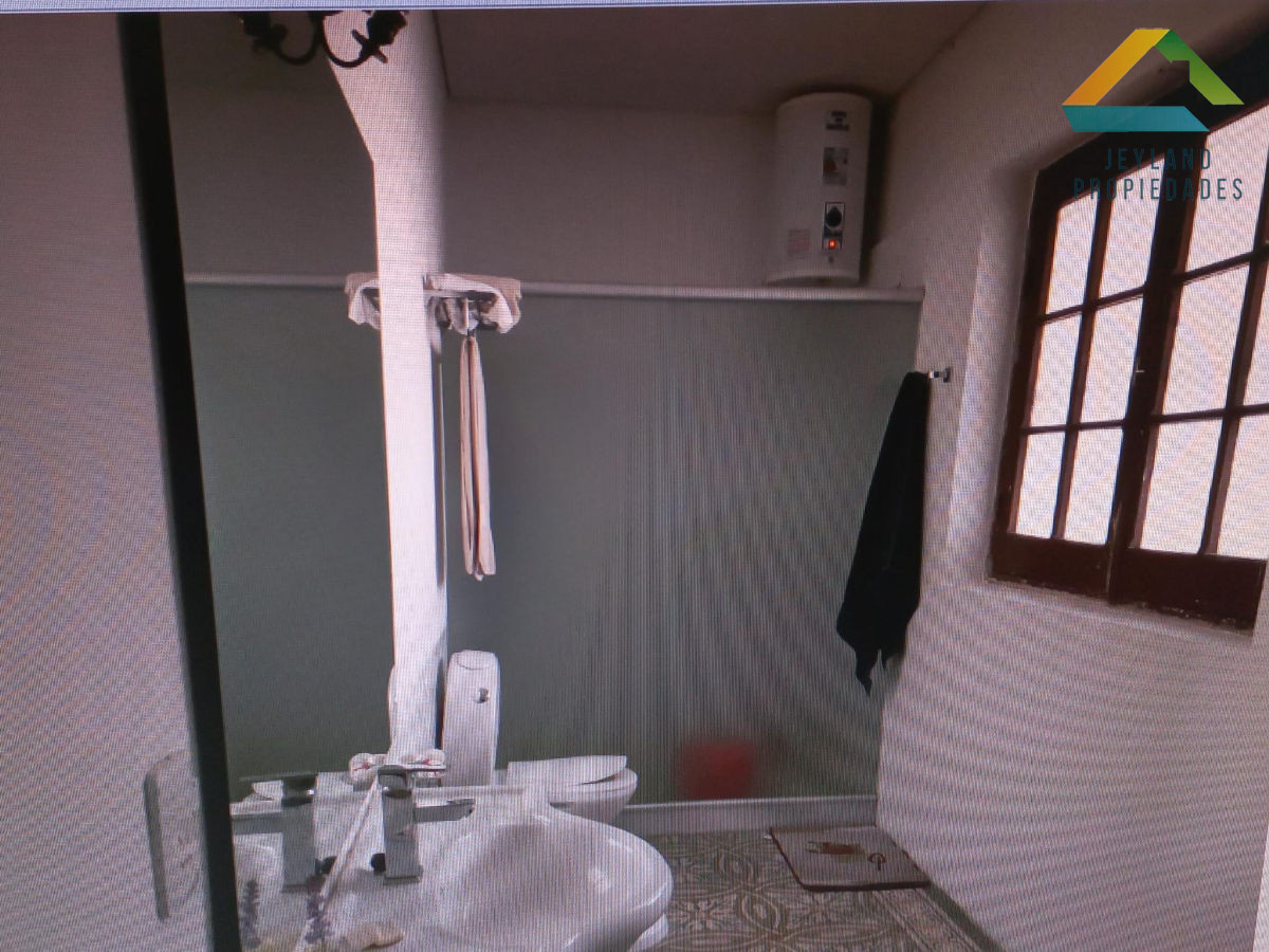Apartamento ID.100 - SE VENDE CASA  CON 2 DORMITORIOS EN CENTRO DE SAN CARLOS 