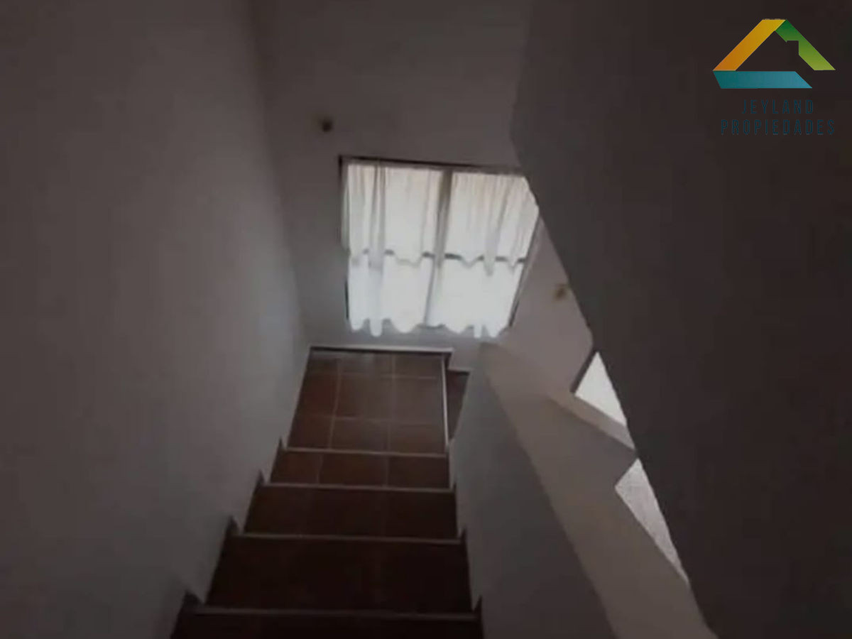 Apartamento ID.101 - SE VENDE VIVIENDA  DUPLEX 3 DORMITORIOS EN SAN CARLOS 