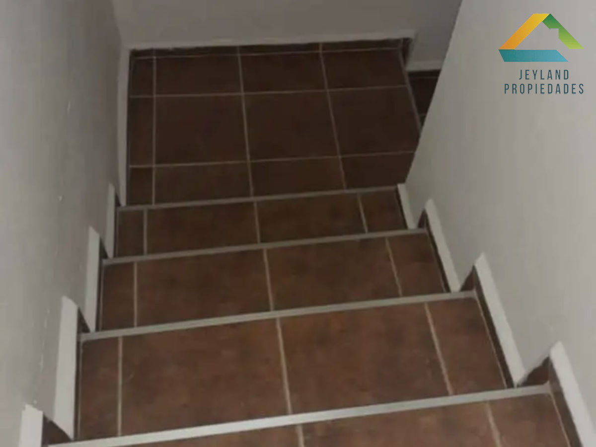 Apartamento ID.101 - SE VENDE VIVIENDA  DUPLEX 3 DORMITORIOS EN SAN CARLOS 