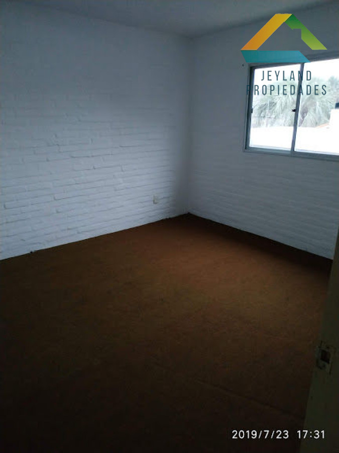 Apartamento ID.2 - SE ALQUILA APTO ZONA UNIV. CURE MALDONADO C/GARANTIAS