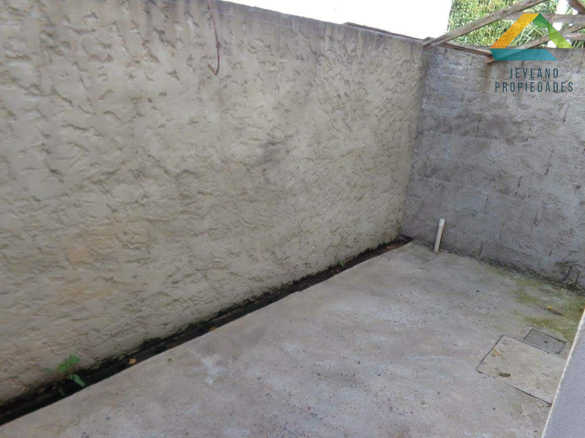 Apartamento ID.2 - SE ALQUILA APTO ZONA UNIV. CURE MALDONADO C/GARANTIAS