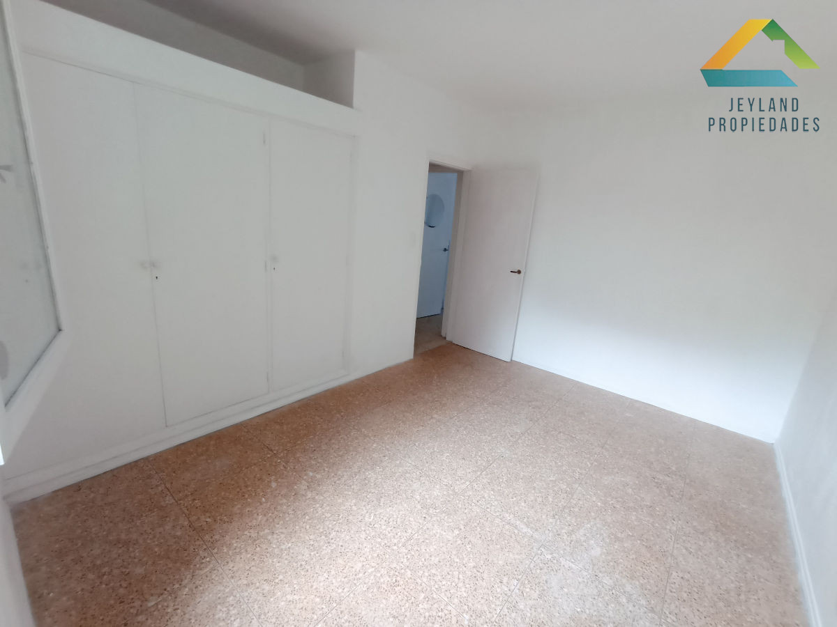 Apartamento ID.45 - SE VENDE APARTAMERTO 1 DORM AMPLIO CENTRO DE MALDONADO