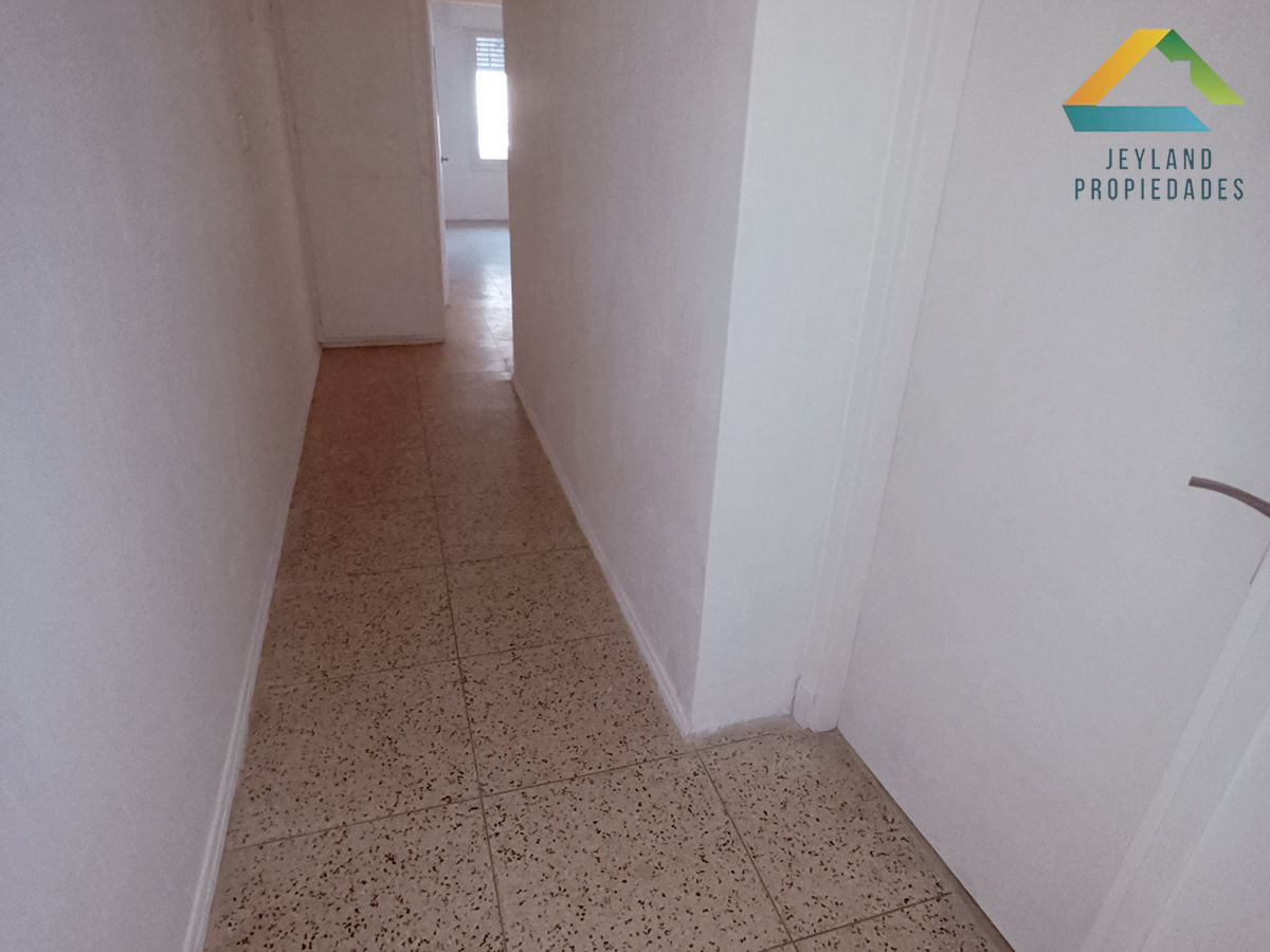 Apartamento ID.45 - SE VENDE APARTAMERTO 1 DORM AMPLIO CENTRO DE MALDONADO