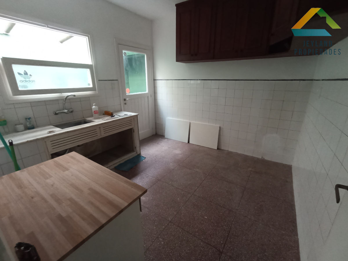 Apartamento ID.45 - SE VENDE APARTAMERTO 1 DORM AMPLIO CENTRO DE MALDONADO
