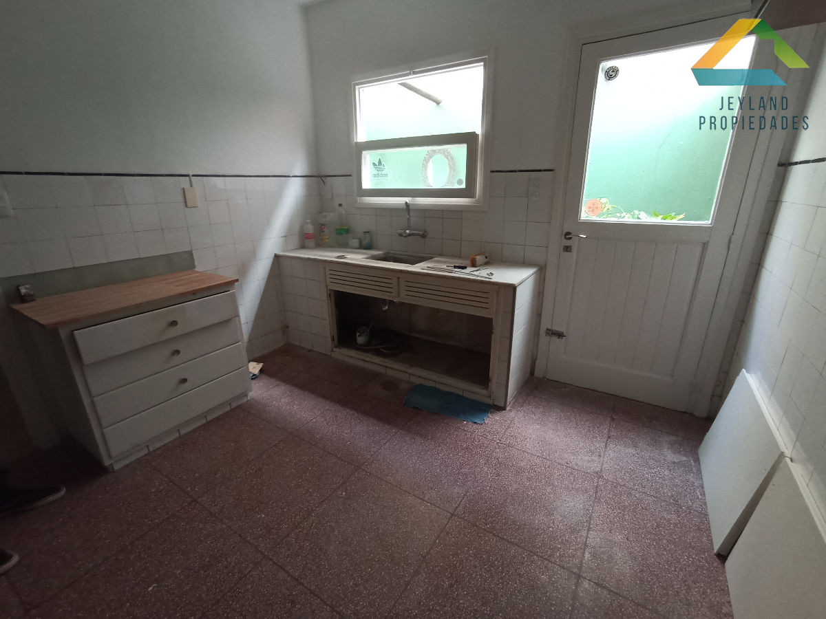 Apartamento ID.45 - SE VENDE APARTAMERTO 1 DORM AMPLIO CENTRO DE MALDONADO