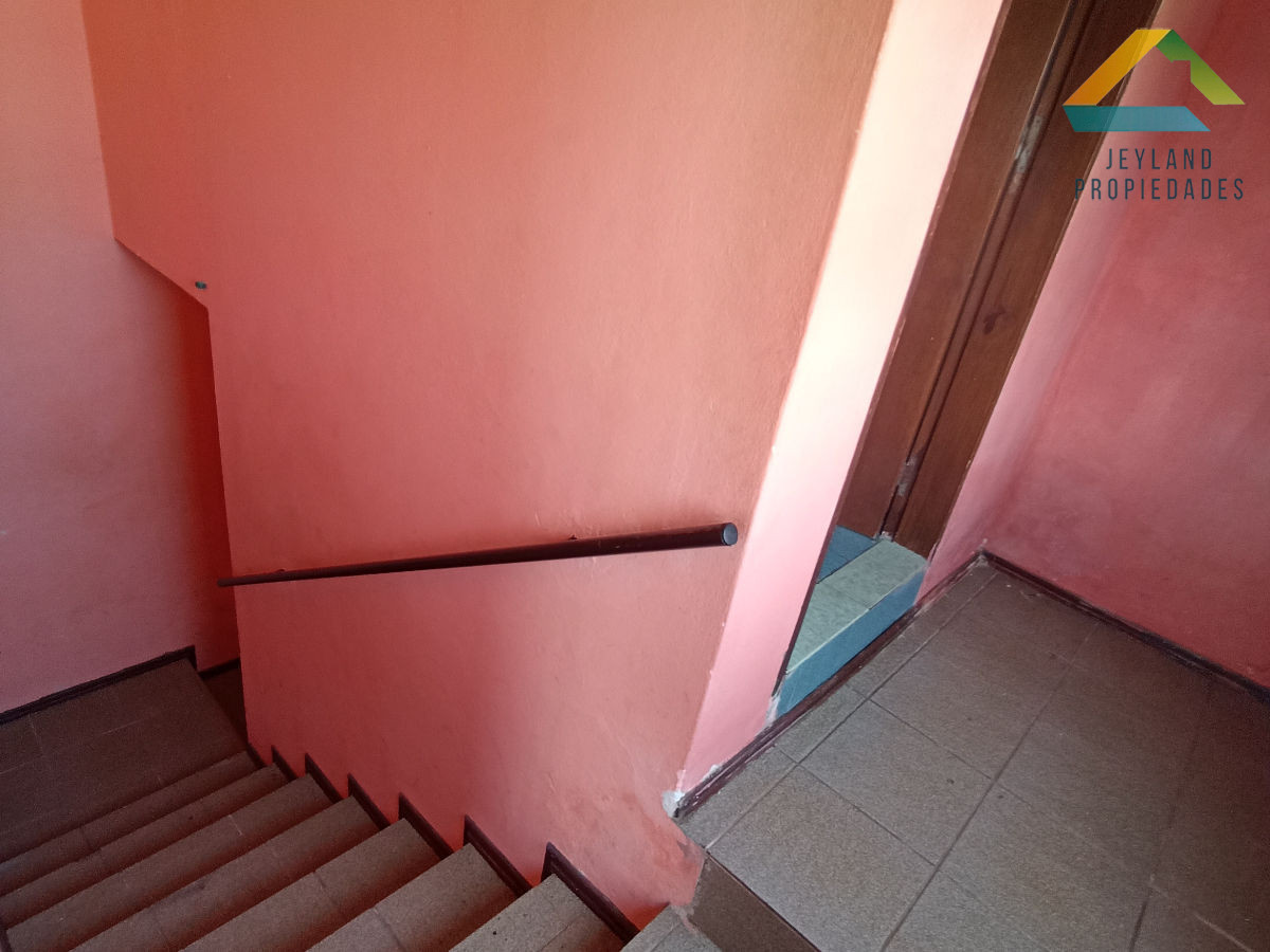 Apartamento ID.61 - SE VENDE LOCAL COMERCIAL Y APTO CENTRO DE MALDONADO