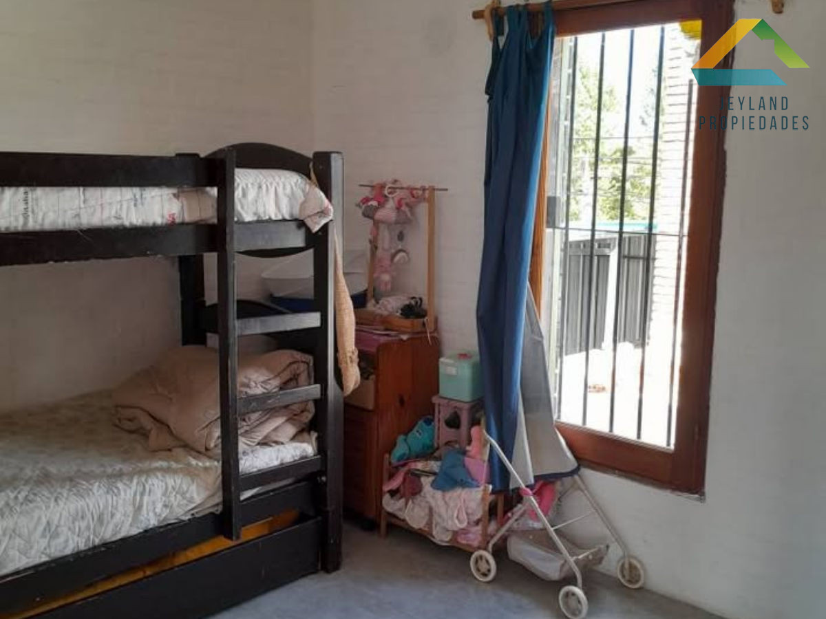 Apartamento ID.86 - SE VENDE CASA  CON 3 DORMITORIOS EN Bº SCALONE MALDONADO 