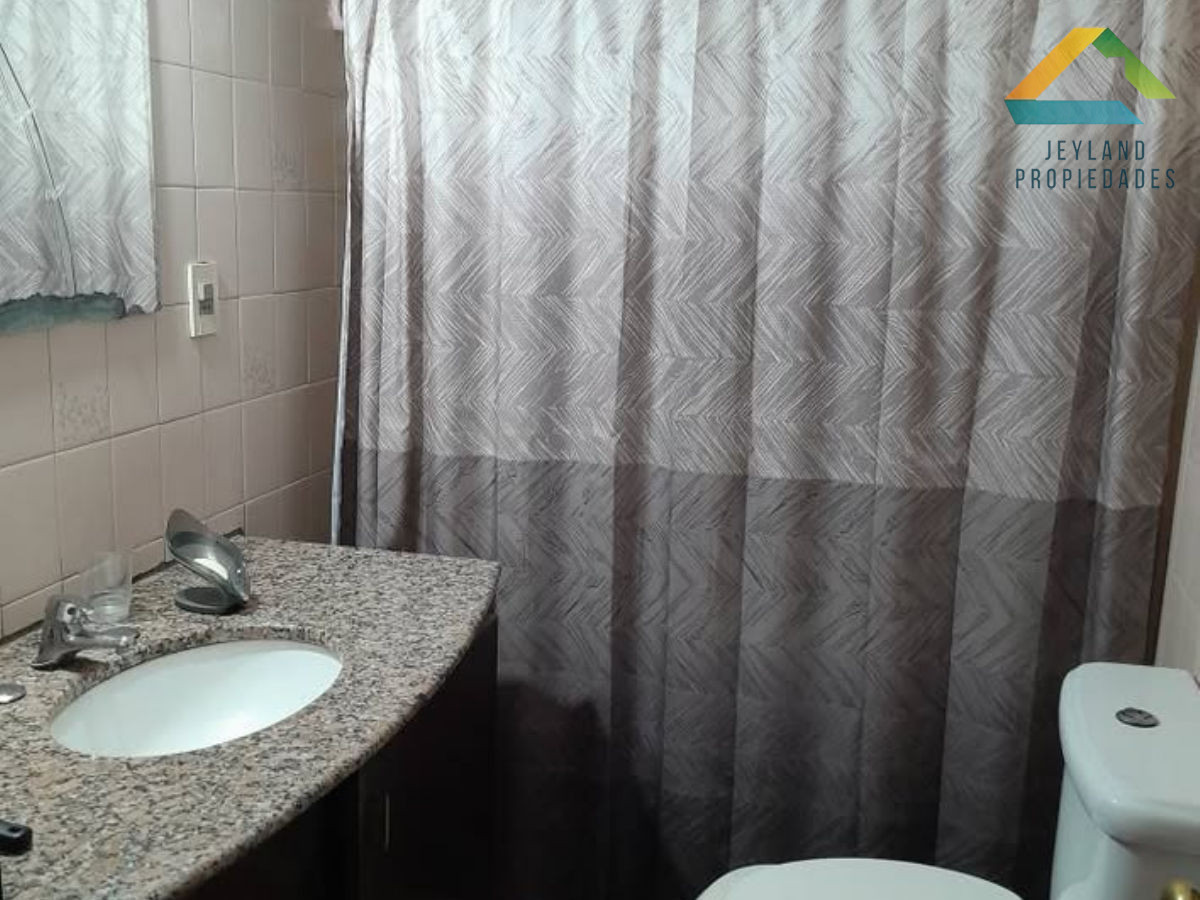 Apartamento ID.86 - SE VENDE CASA  CON 3 DORMITORIOS EN Bº SCALONE MALDONADO 