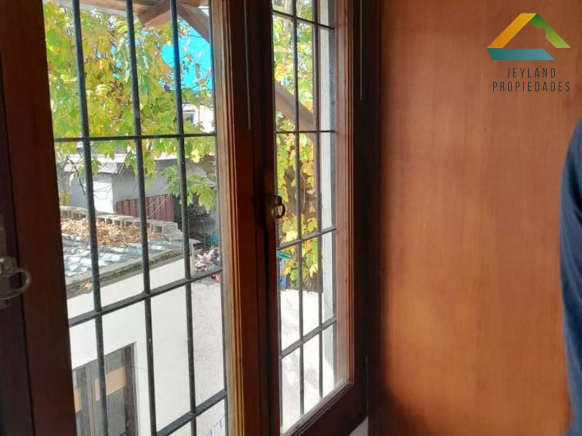 Apartamento ID.86 - SE VENDE CASA  CON 3 DORMITORIOS EN Bº SCALONE MALDONADO 