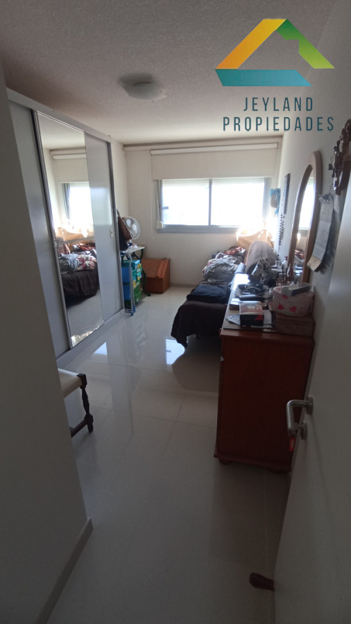 Apartamento ID.136 - SE VENDE APARTAMENTO 2 DORM EN EDIFICIO SUMMER TOWER 