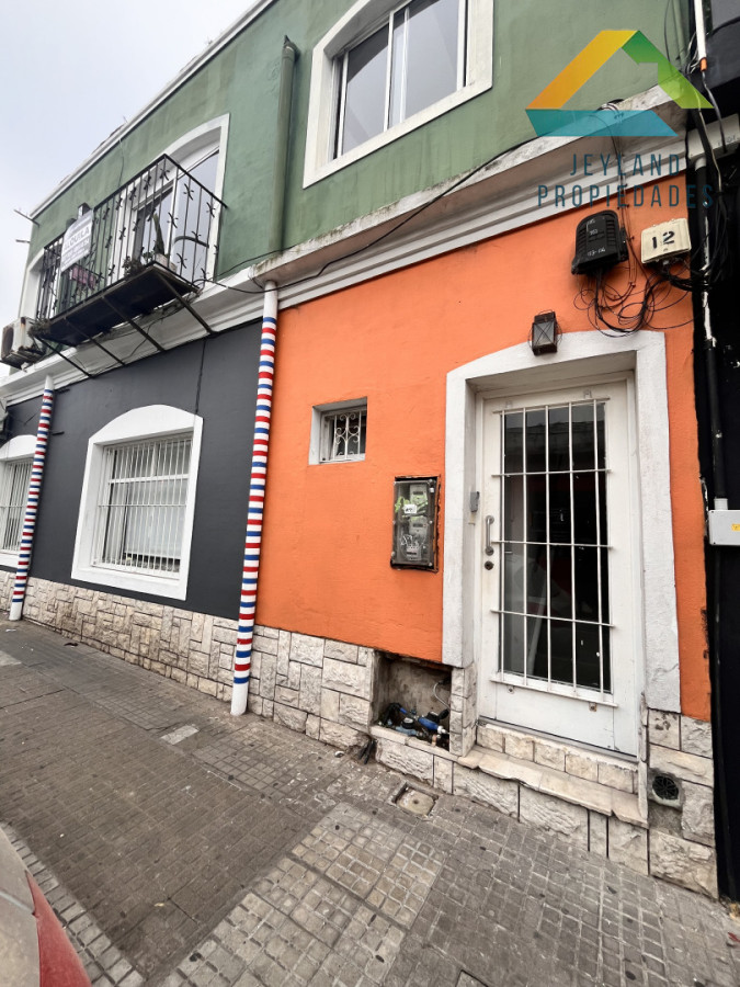 Apartamento ID.472 - SE ALQUILA OFICINA O VIVIENDA CENTRO MALDONADO