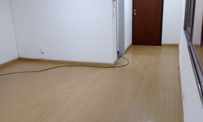 SE VENDE MONOAMBIENTE CENTRO MALDONADO EXCELENTE UBICACION