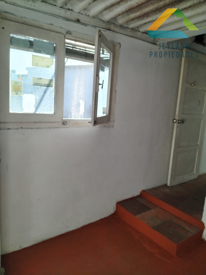 Casa ID.249 - SE VENDE CASA EN BARRIO RIVERA MAS 2 APTOS 