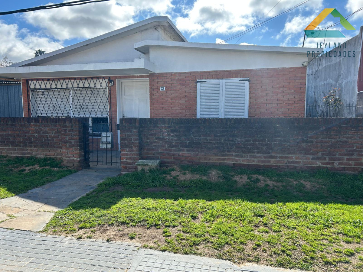 Casa ID.249 - SE VENDE CASA EN BARRIO RIVERA MAS 2 APTOS 