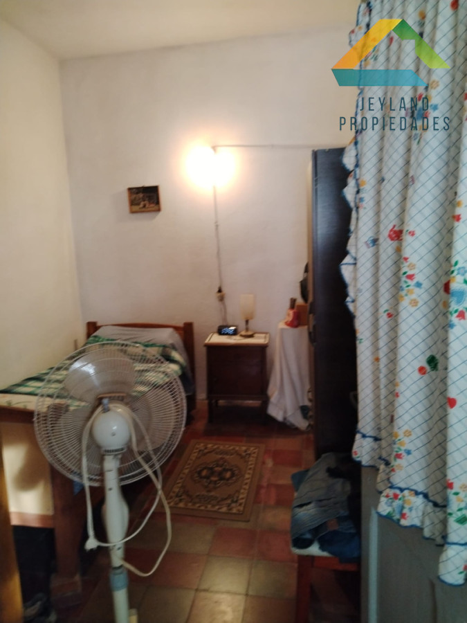 Casa ID.249 - SE VENDE CASA EN BARRIO RIVERA MAS 2 APTOS 