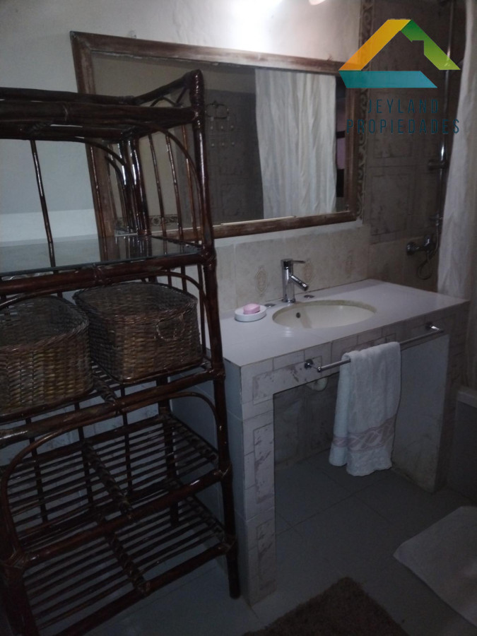 Casa ID.179 - SE ALQUILA CASA DE DOS PLANTAS EN BALNEARIO BUENOS AIRES 