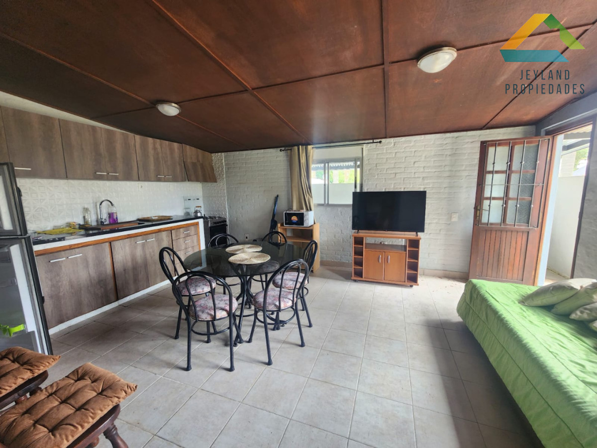 Casa ID.354 - SE ALQUILA CASA EN PINARES 