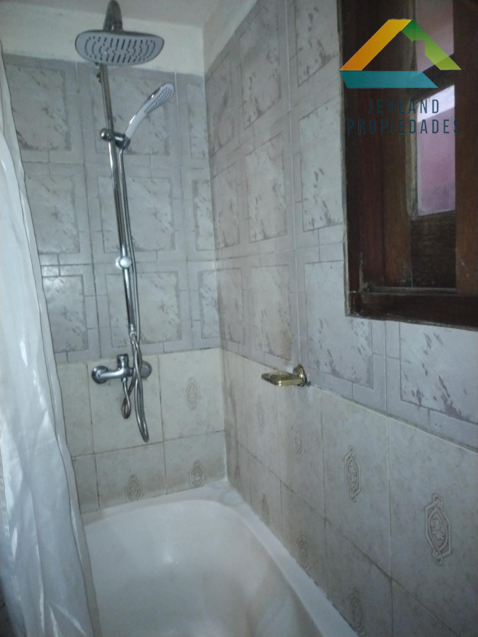 Casa ID.179 - SE ALQUILA CASA DE DOS PLANTAS EN BALNEARIO BUENOS AIRES 