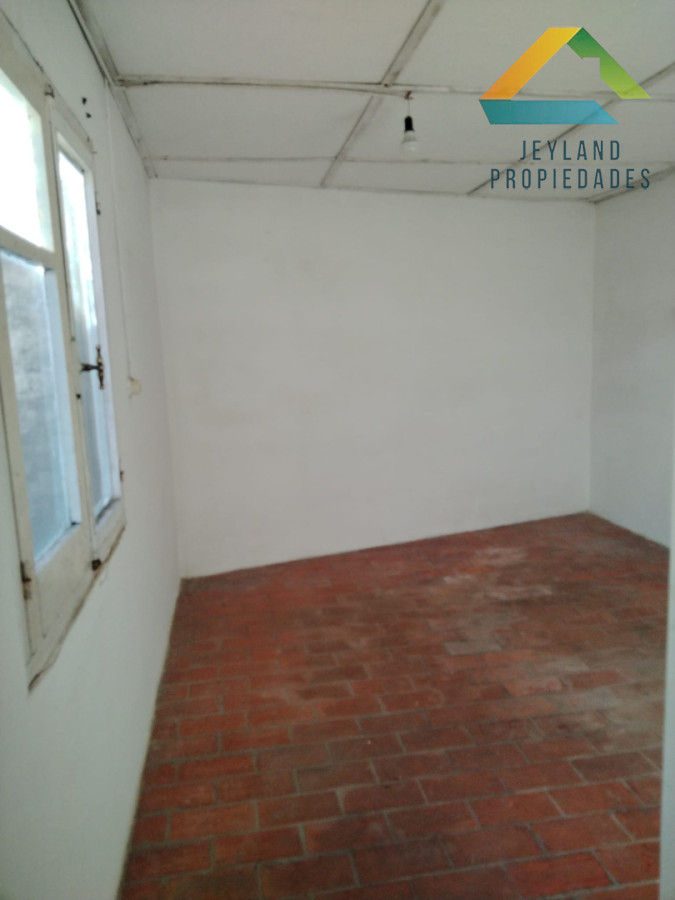 Casa ID.249 - SE VENDE CASA EN BARRIO RIVERA MAS 2 APTOS 