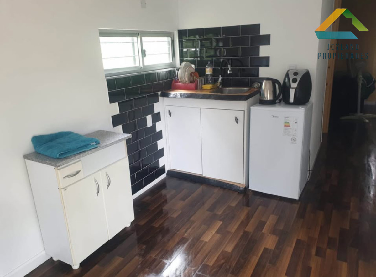 Casa ID.186 - SE ALQUILA CASA CONTENEDOR  EN EL TESORO