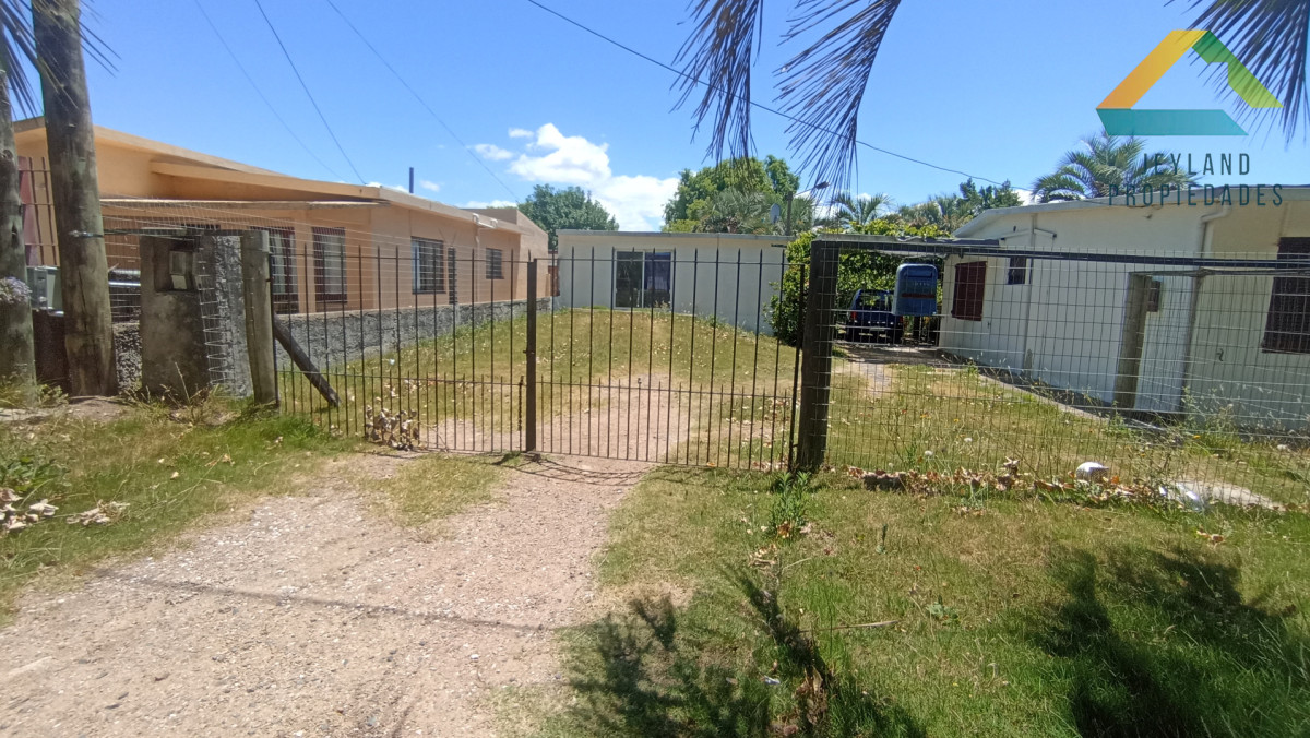 Casa ID.350 - SE ALQUILA CASA BARRIO SCALONE