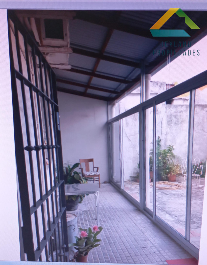 Casa ID.203 - SE ALQUILA CASA EN SAN CARLOS CON  LOCAL COMERCIAL 