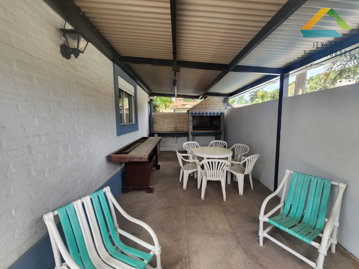 Casa ID.354 - SE ALQUILA CASA EN PINARES 