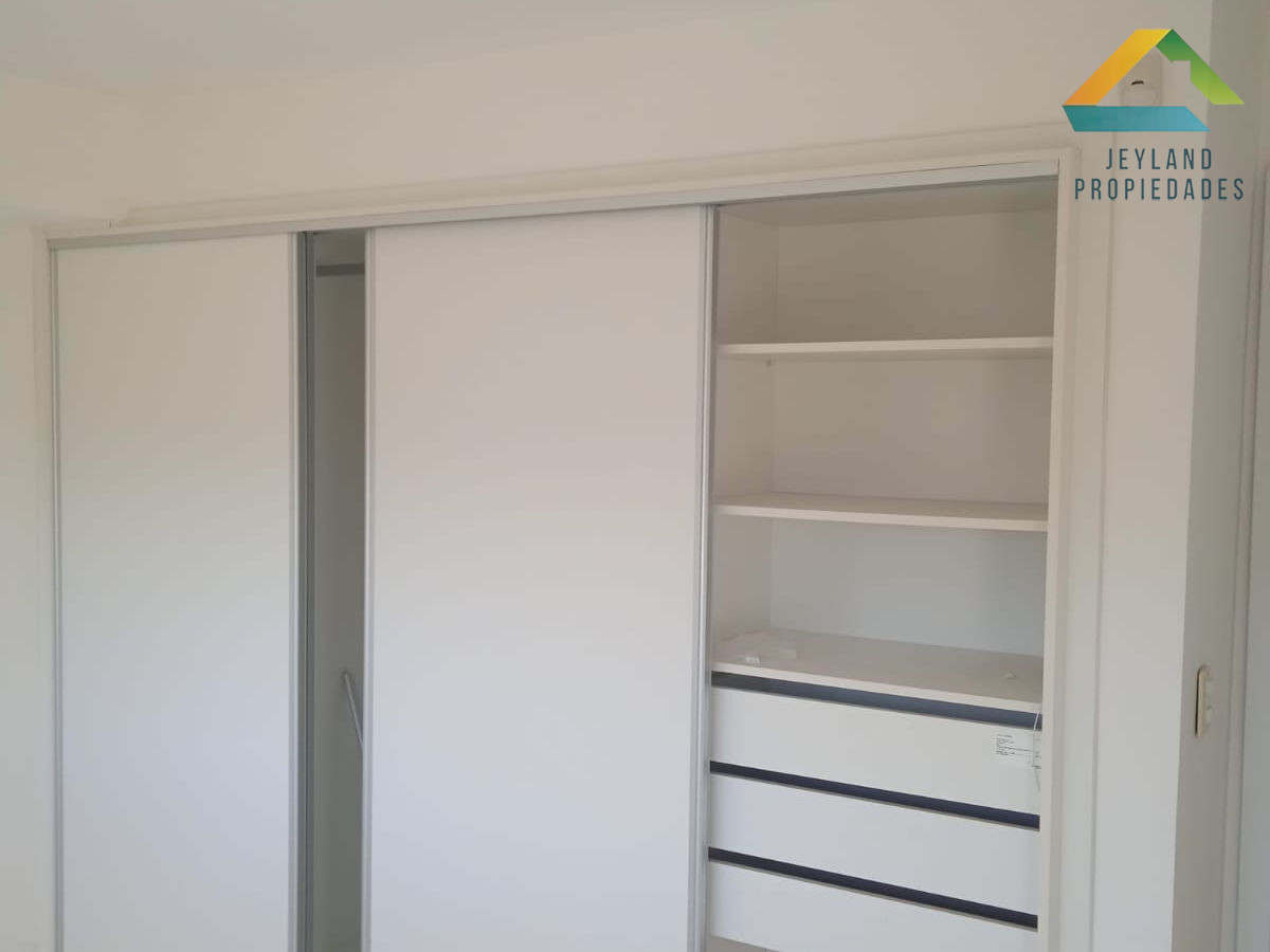 Casa ID.14 - SE VENDE CASA 3 DORMITORIOS EN JARDINES DE CORDOBA