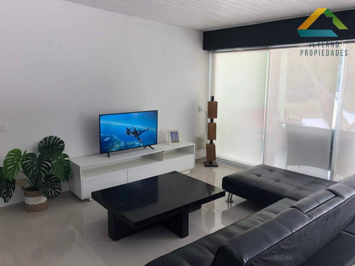 Casa ID.26 - SE VENDE MODERNA CASA 4 DORM EN PUNTA BALLENA BÂ° PRIVADO