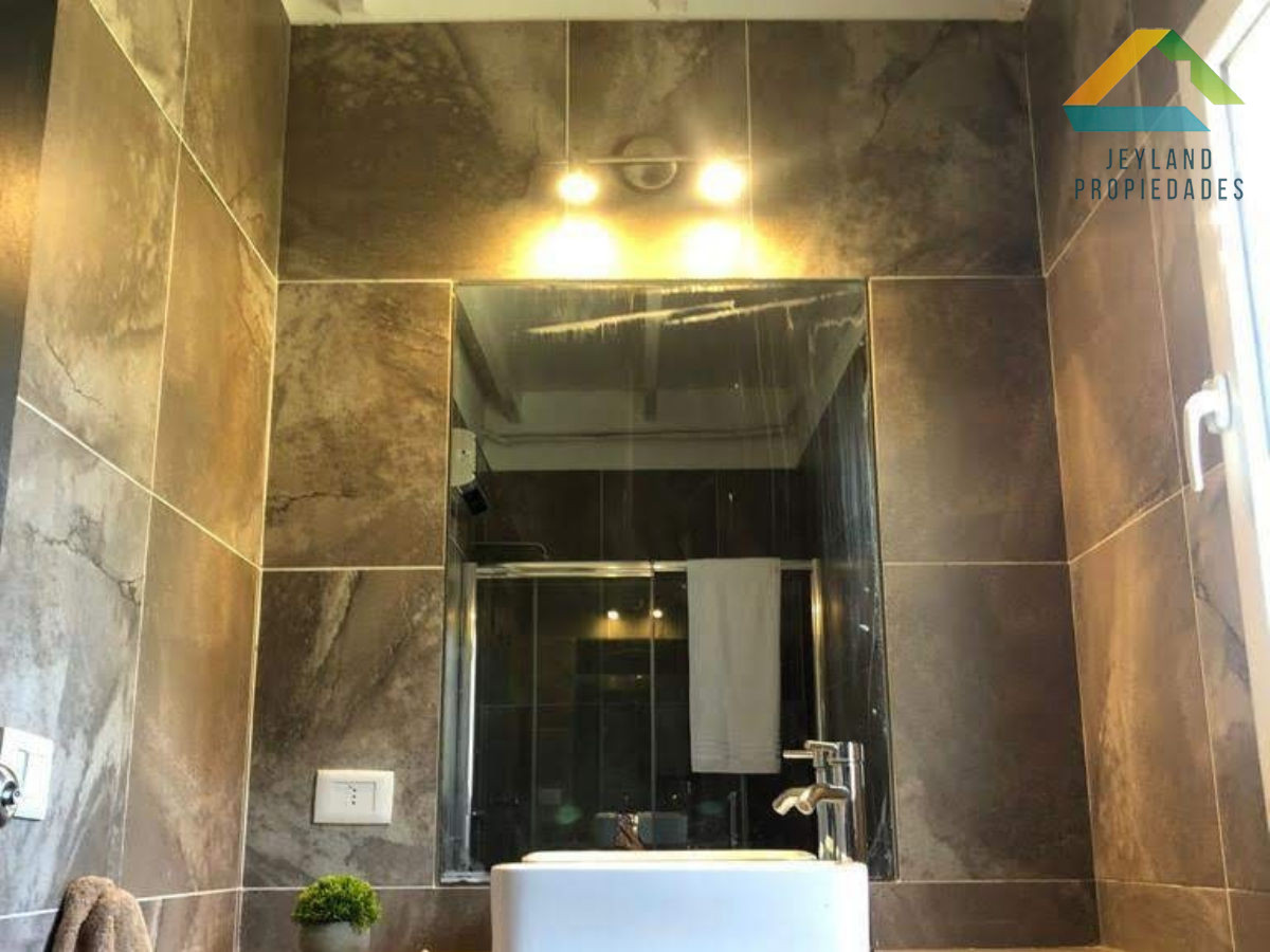 Casa ID.26 - SE VENDE MODERNA CASA 4 DORM EN PUNTA BALLENA BÂ° PRIVADO