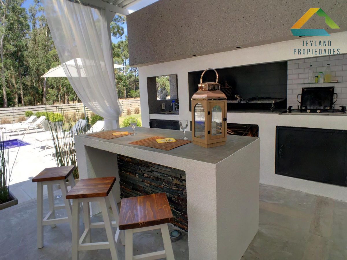 Casa ID.27 - SE VENDE CASA 3 DORM 3 BAÃ‘OS PISCINA  PUNTA DEL ESTE