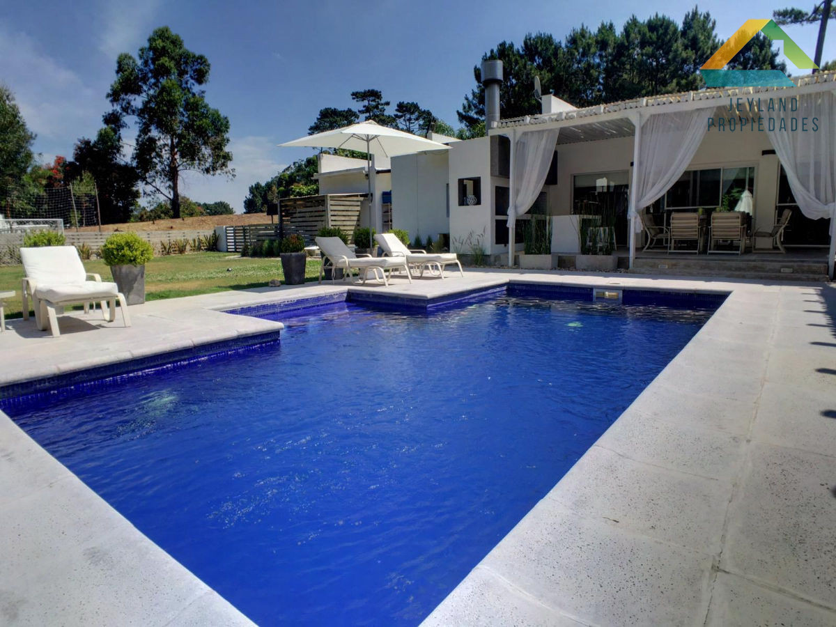 Casa ID.27 - SE VENDE CASA 3 DORM 3 BAÃ‘OS PISCINA  PUNTA DEL ESTE