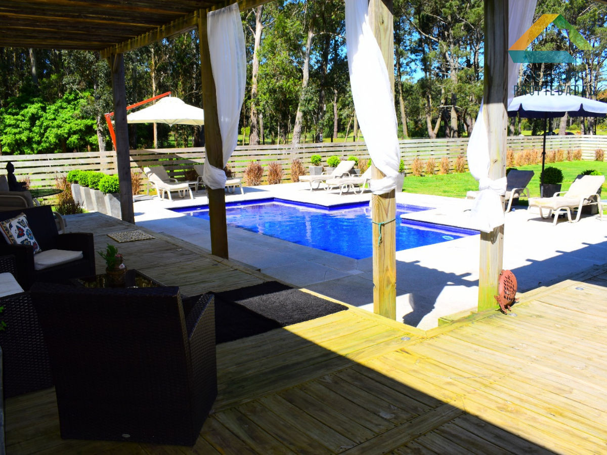 Casa ID.27 - SE VENDE CASA 3 DORM 3 BAÃ‘OS PISCINA  PUNTA DEL ESTE
