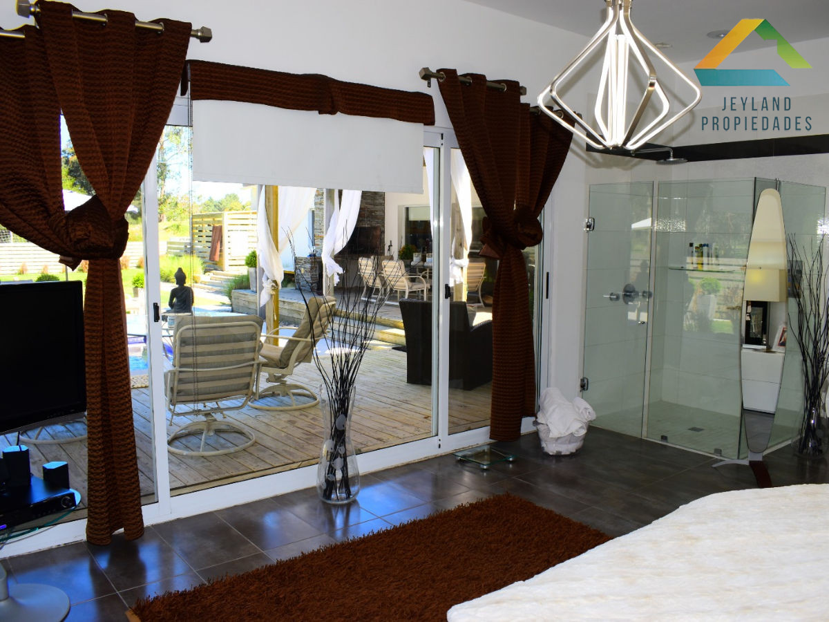 Casa ID.27 - SE VENDE CASA 3 DORM 3 BAÃ‘OS PISCINA  PUNTA DEL ESTE