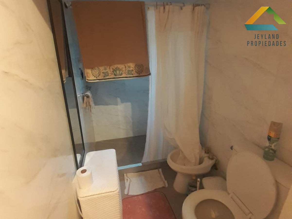 Casa ID.41 - SE VENDE CASA 2 DORM EN BARRIO LAUSANA AMPLIO TERRENO