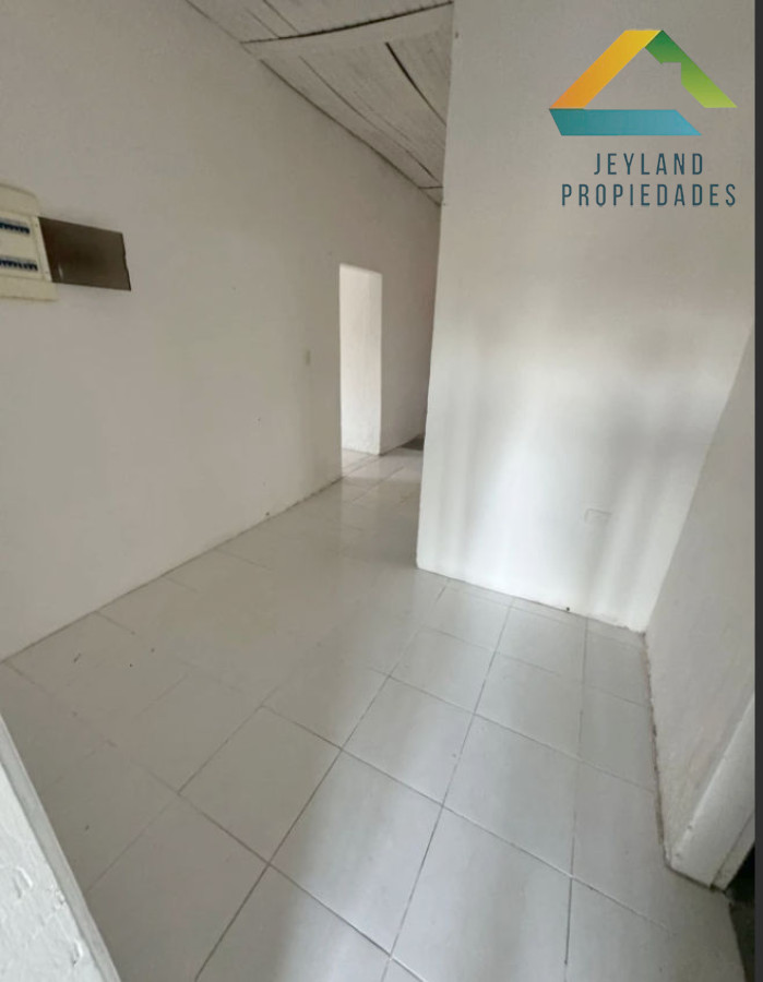 Casa ID.85 - SE VENDE CASA DE 3 DORMITORIOS EN BALNEARIO Bs As