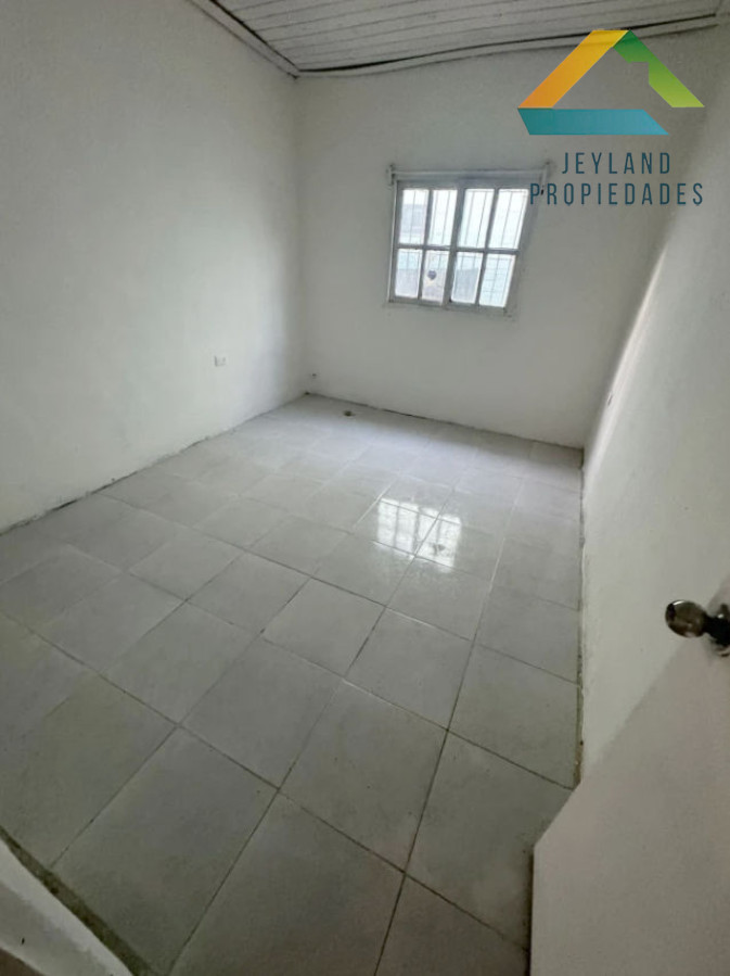 Casa ID.85 - SE VENDE CASA DE 3 DORMITORIOS EN BALNEARIO Bs As