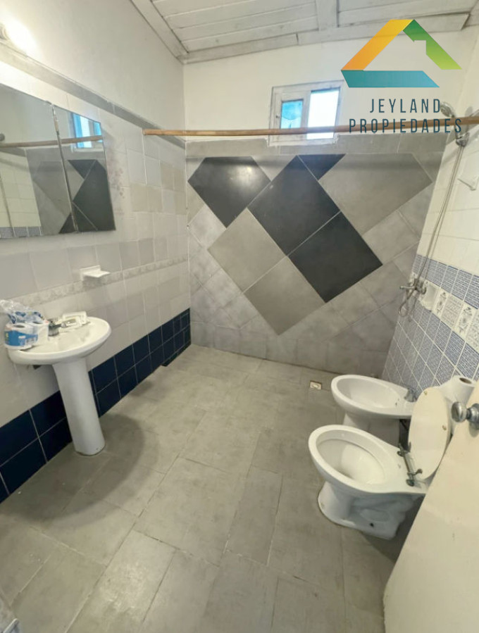 Casa ID.85 - SE VENDE CASA DE 3 DORMITORIOS EN BALNEARIO Bs As