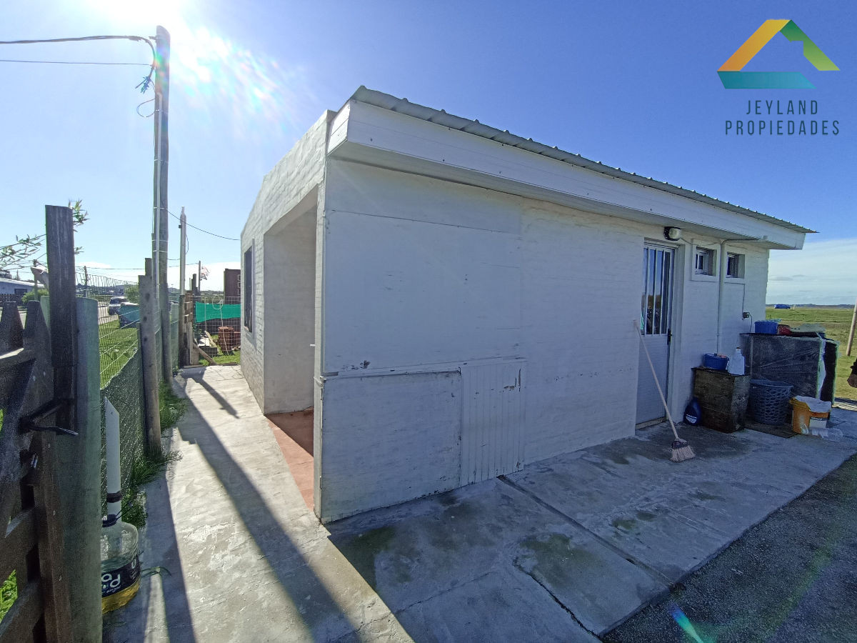 Casa ID.91 - SE ALQUILA 2 DORM EN BARRIO 14 DE FEBRERO