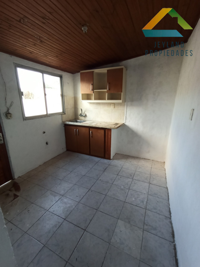 Casa ID.551 -  SE ALQUILA CASA DE 2 DORMITORIOS 