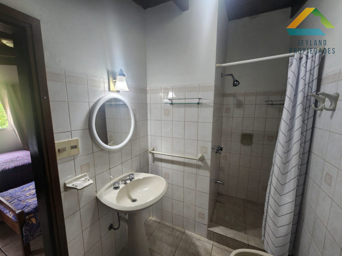 Casa ID.354 - SE ALQUILA CASA EN PINARES 