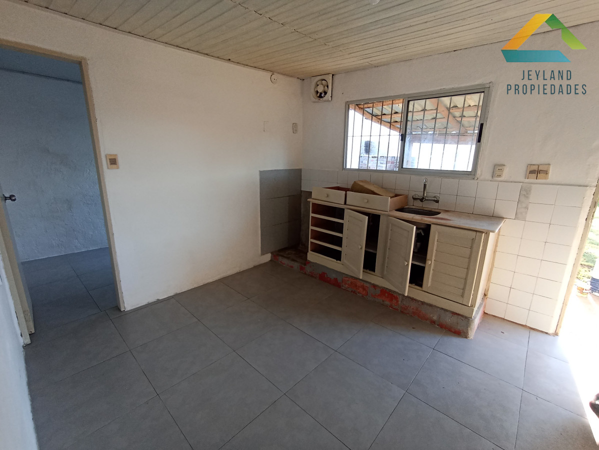 Casa ID.124 - SE ALQUILA CASA 3 DORM EN BARRIO LA CANDELARIA