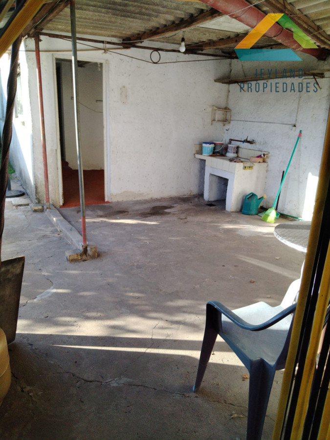 Casa ID.249 - SE VENDE CASA EN BARRIO RIVERA MAS 2 APTOS 