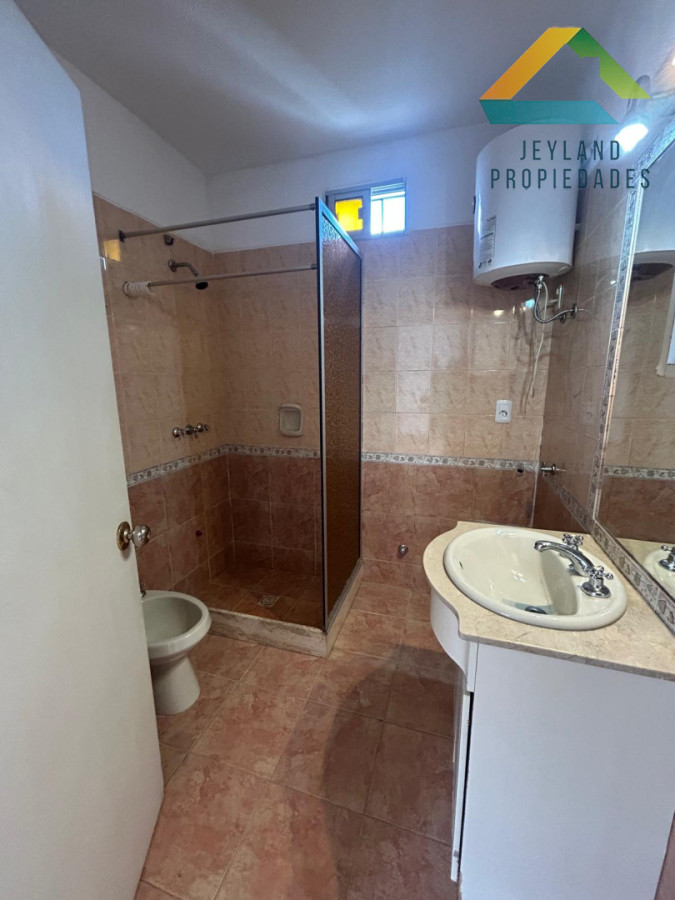 Casa ID.447 - SE ALQUILA CASA 1 DORM EN BARRIO LAS MARIAS