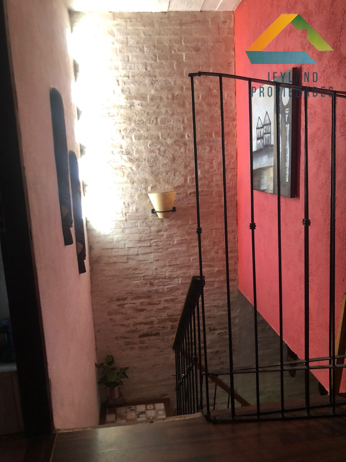 Casa ID.254 - SE VENDE CASA CENTRICA EN SAN CARLOS 