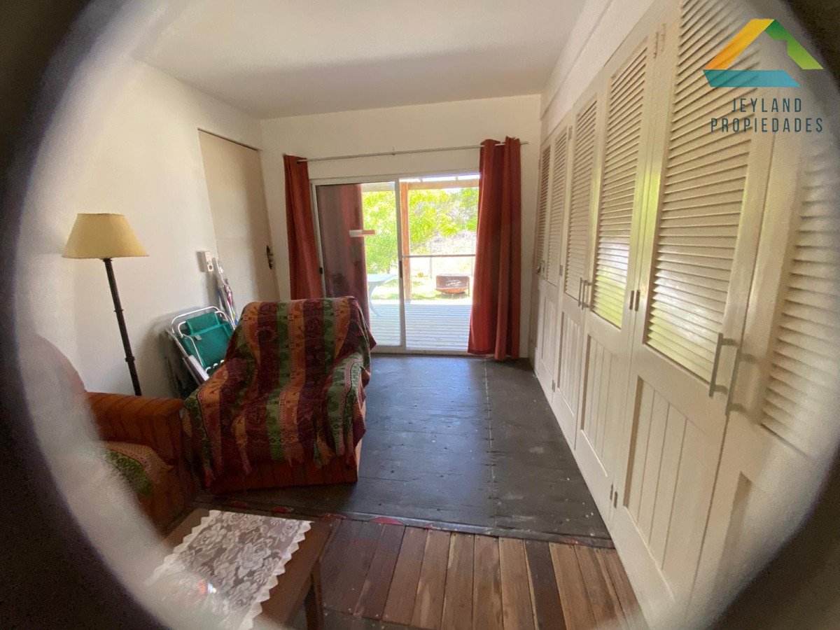 Casa ID.129 - SE VENDE CASA  3 DORMITORIOS EN BALNEARIO LA ESMERALDA